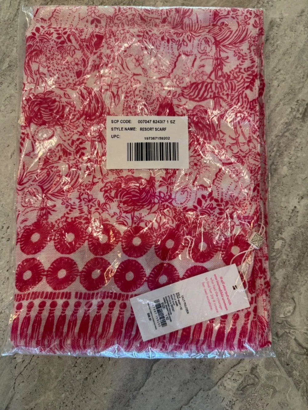 NWTIP Lilly Pulitzer Resort Scarf Raspberry Animal Magnetism